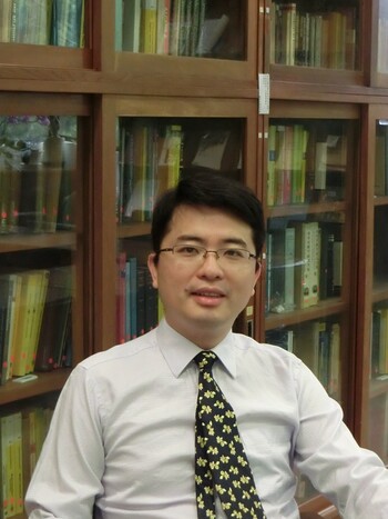 Portrait of Prof Xiaoming Yuan